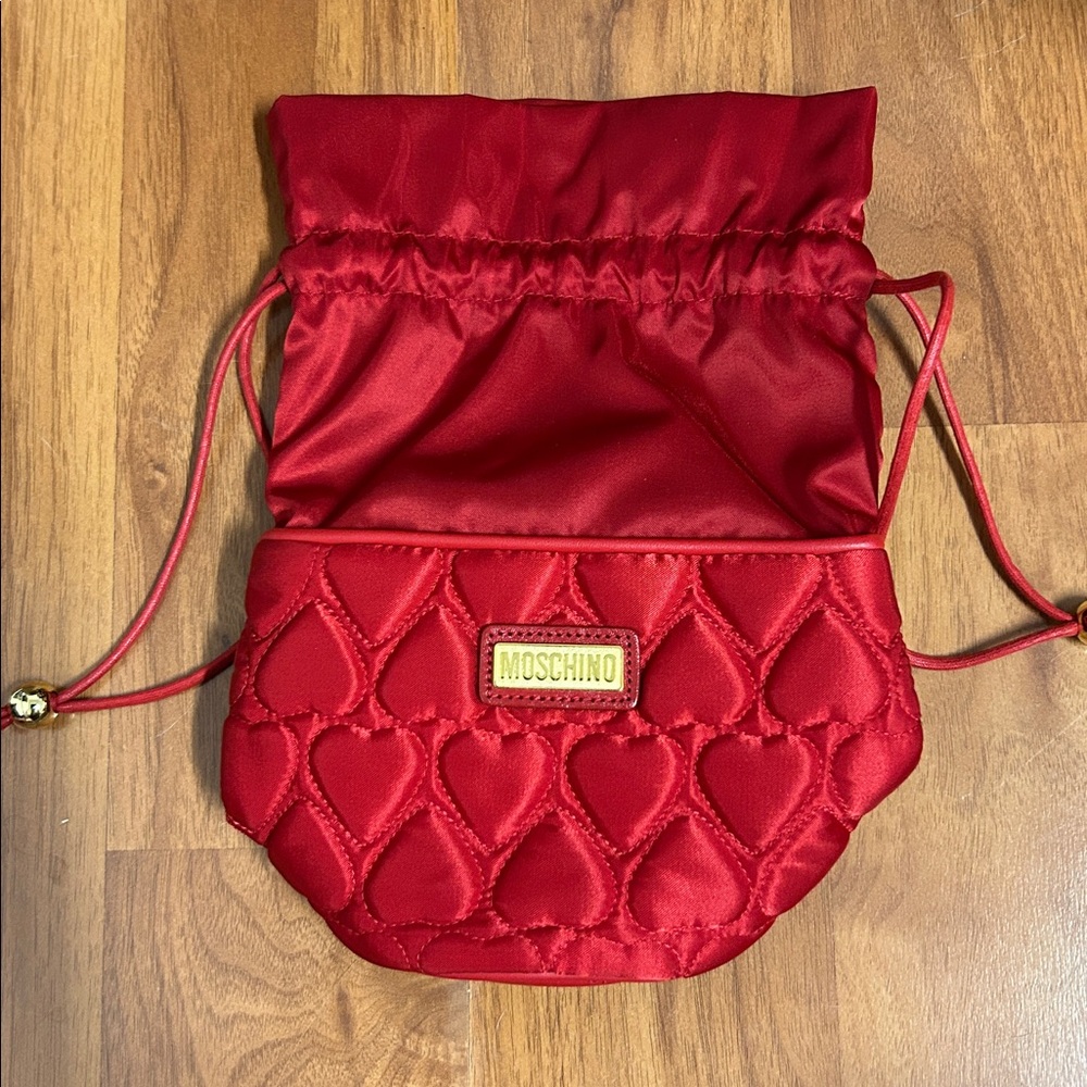 NWOT Authentic Moschino Red Heart Quilted Drawstring Bag - Picture 3 of 16